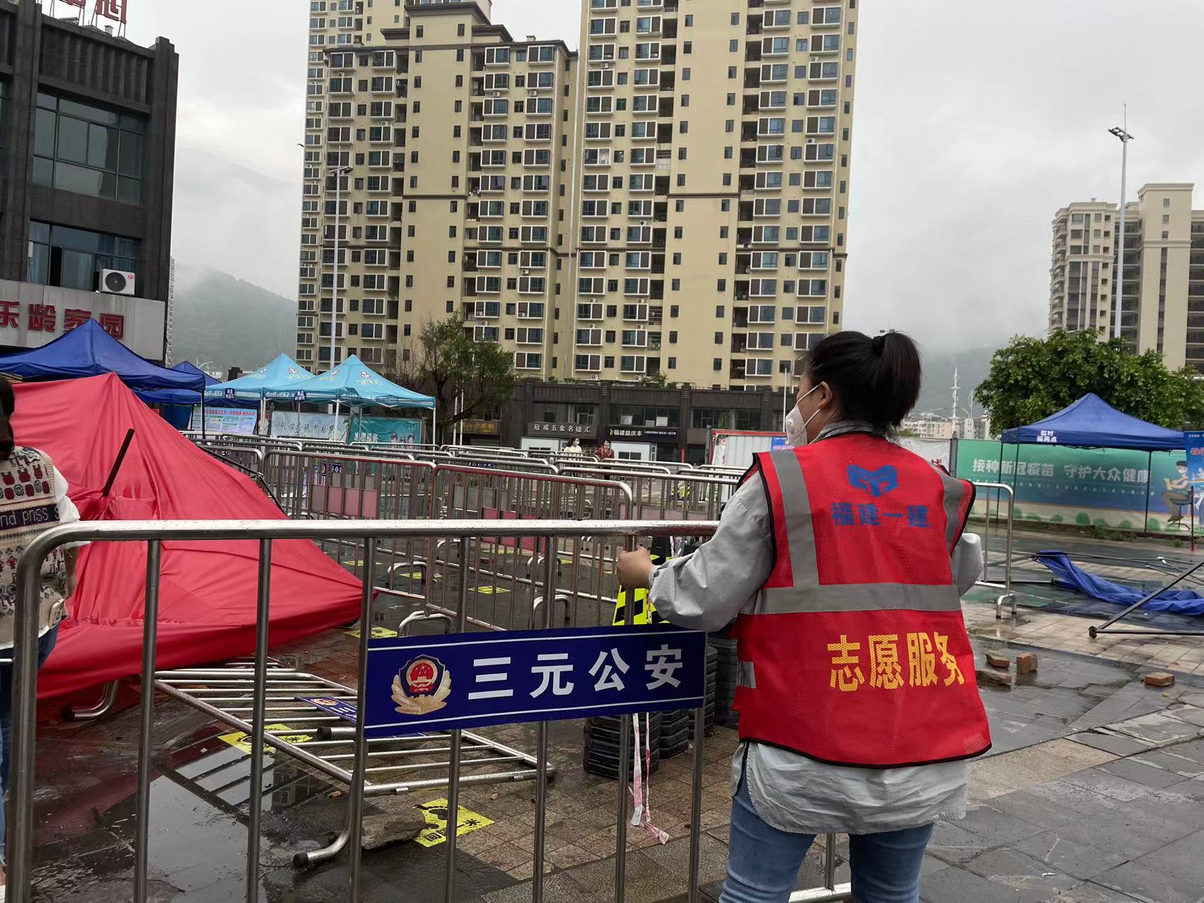 服务现场 (2).jpg 服务现场 (2).jpg